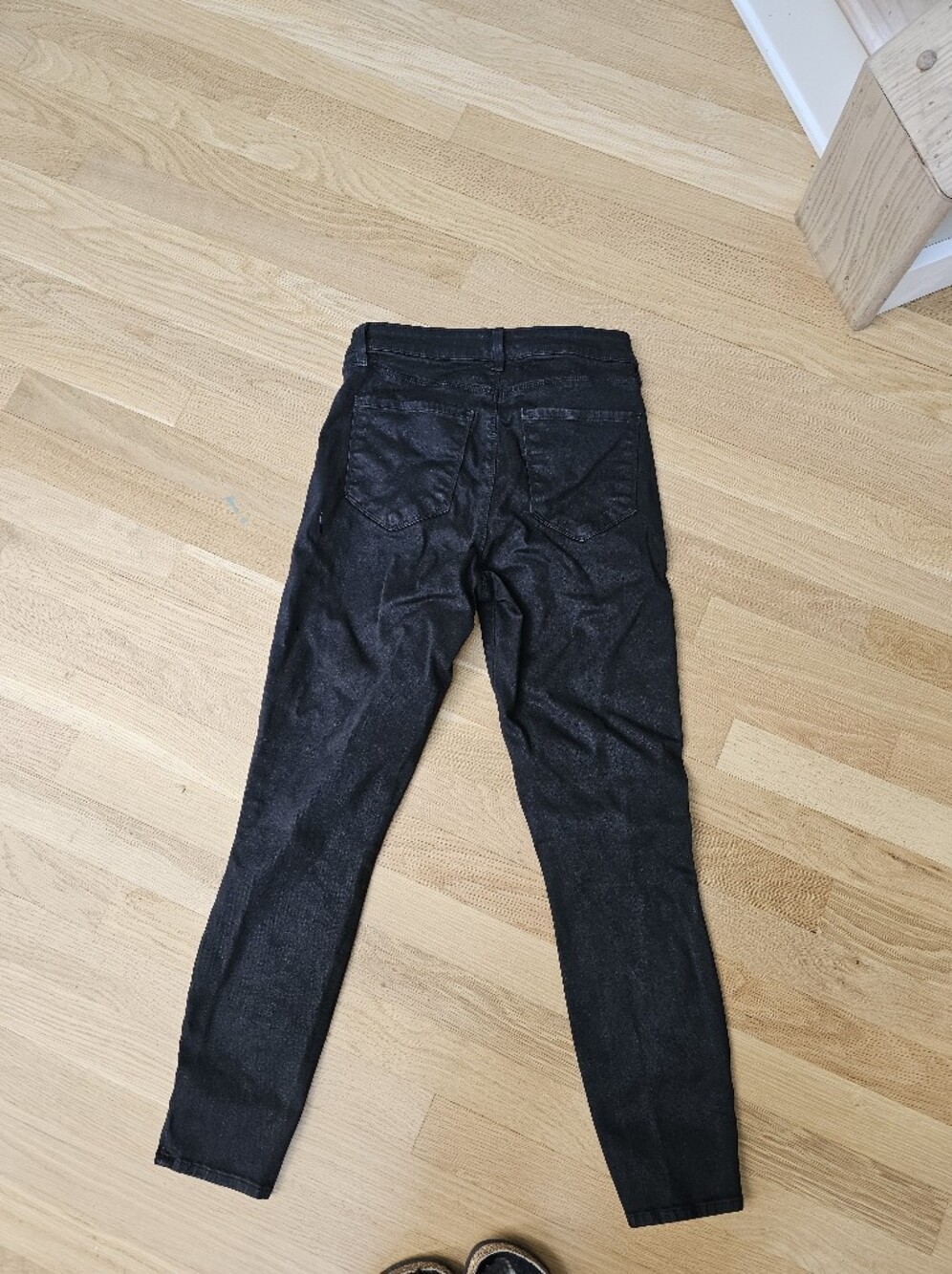 L'AGENCE Margot Black Foil Coated Skinny High Rise Jeans - Picture 6 of 9